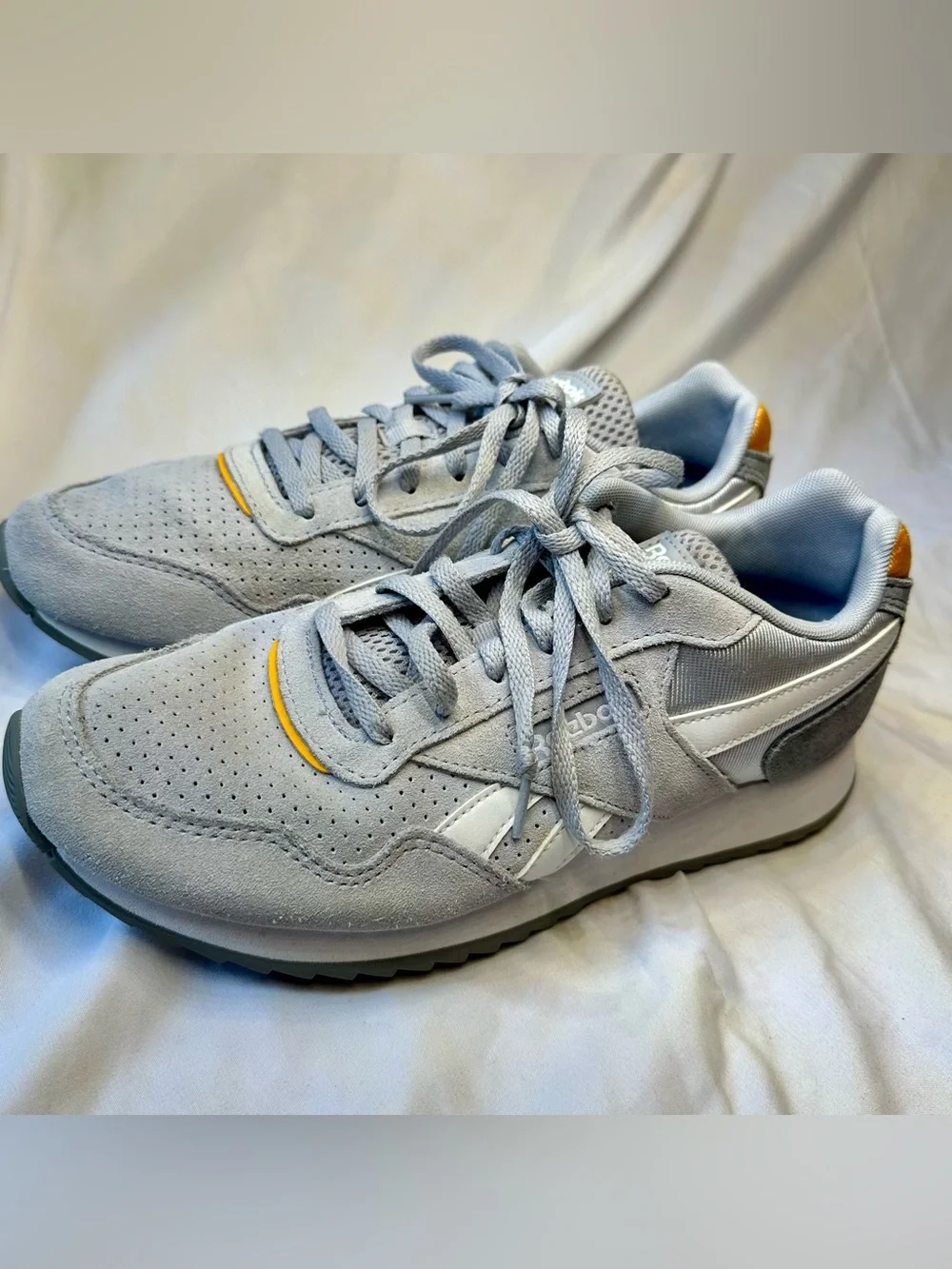 Reebok Men's Light Gray Suede Sneakers with Yellow Heel Tabs - Picture 7 of 9